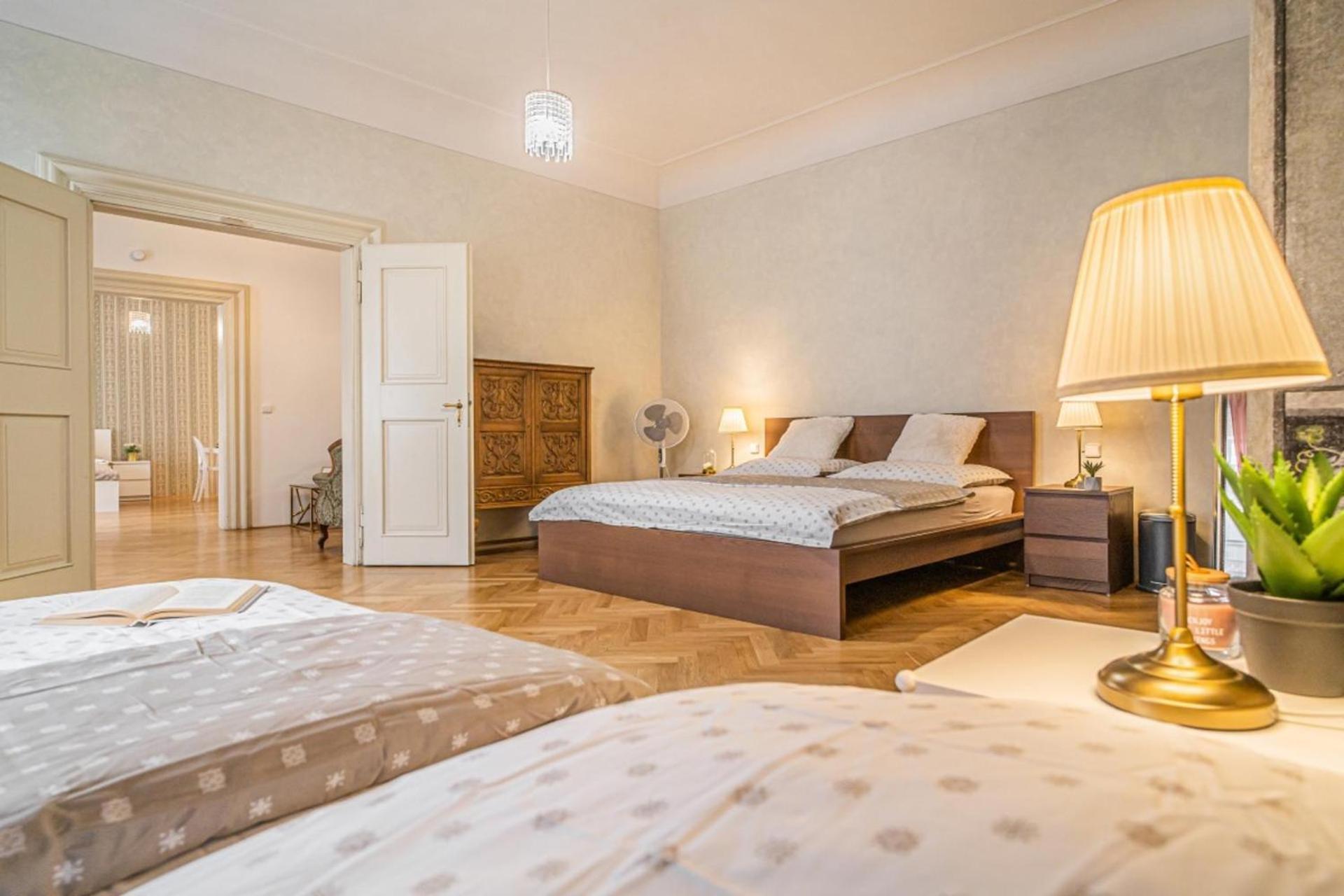 Apartment Bliss - Lesser Town Charm Prague